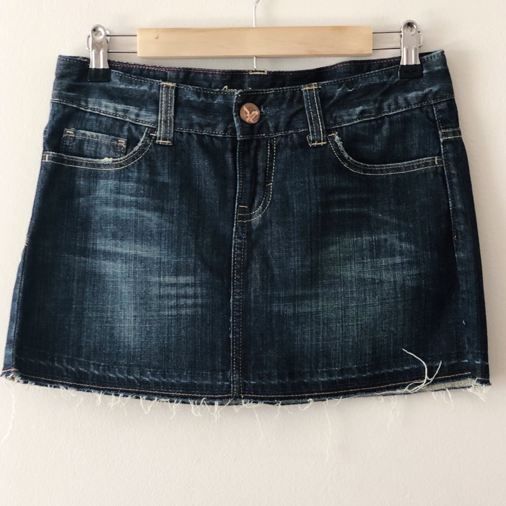 🦅American Eagle Denim Mini Skirt. Size 4. EUC!